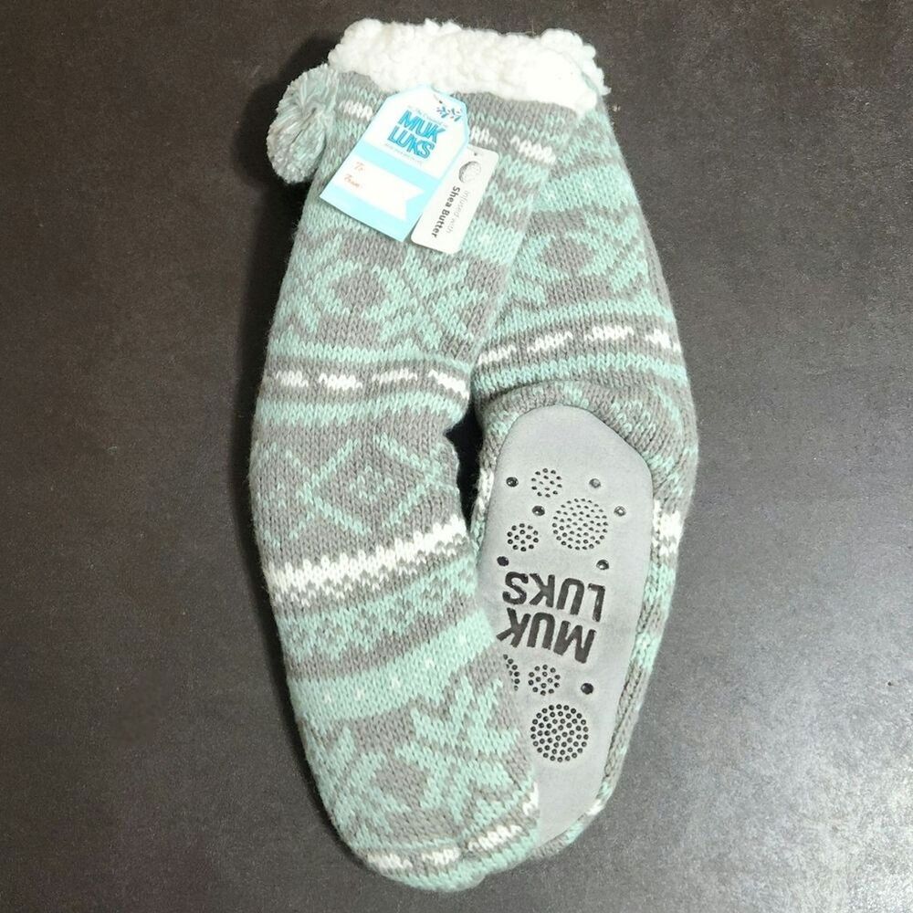 Muk Luks slippers infused with shea butter. Size 6/8
